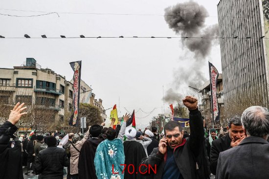 伊朗高层姿态强硬 以强势言辞和公开游行直面特朗普