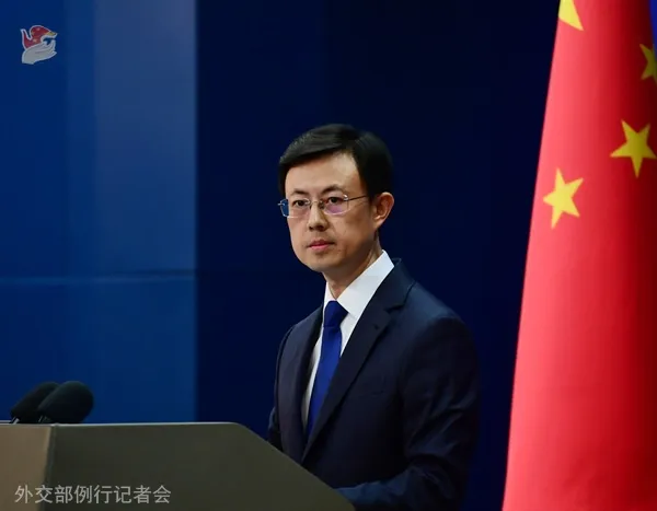 高市早苗在特朗普回国途中与他通话，中方回应