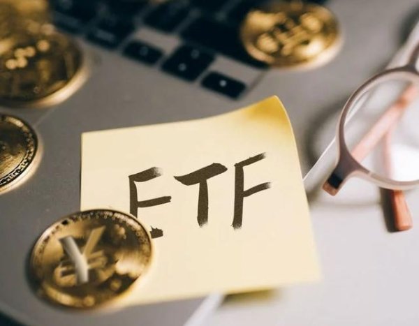 政策与算力共振，人工智能ETF易方达涨1.21%