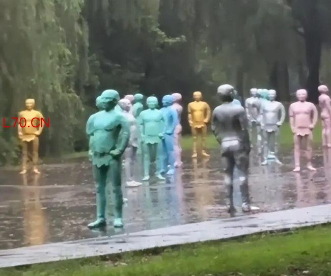 景区回应48个人形雕像游客觉得吓人 雕塑背后的故事